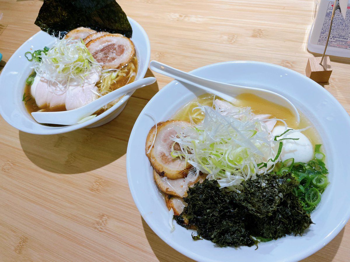 Standup_Kichi's tweet photo. 同じ建物1階のTea MALSANのラーメンラーメン🍜とホットドッグ🌭stand up 吉祥寺には無料で出前が頼めちゃいます😁

#TeaMALSAN https://t.co/GVhy2yu74u