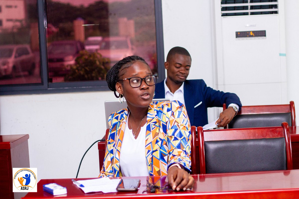 Asrjrdcongo's tweet photo. #Retro26: A #Kinshasa,un atelier de renforcement des capacités sur les thématiques SSR a été organisé au cours duquel,il y a une présentation de ASRJ,son fonctionnement et rapport annuel des activités et session sur la lutte contre les Violences basées sur le genre.@Asrjrdcongo https://t.co/BaU8XhfsWa