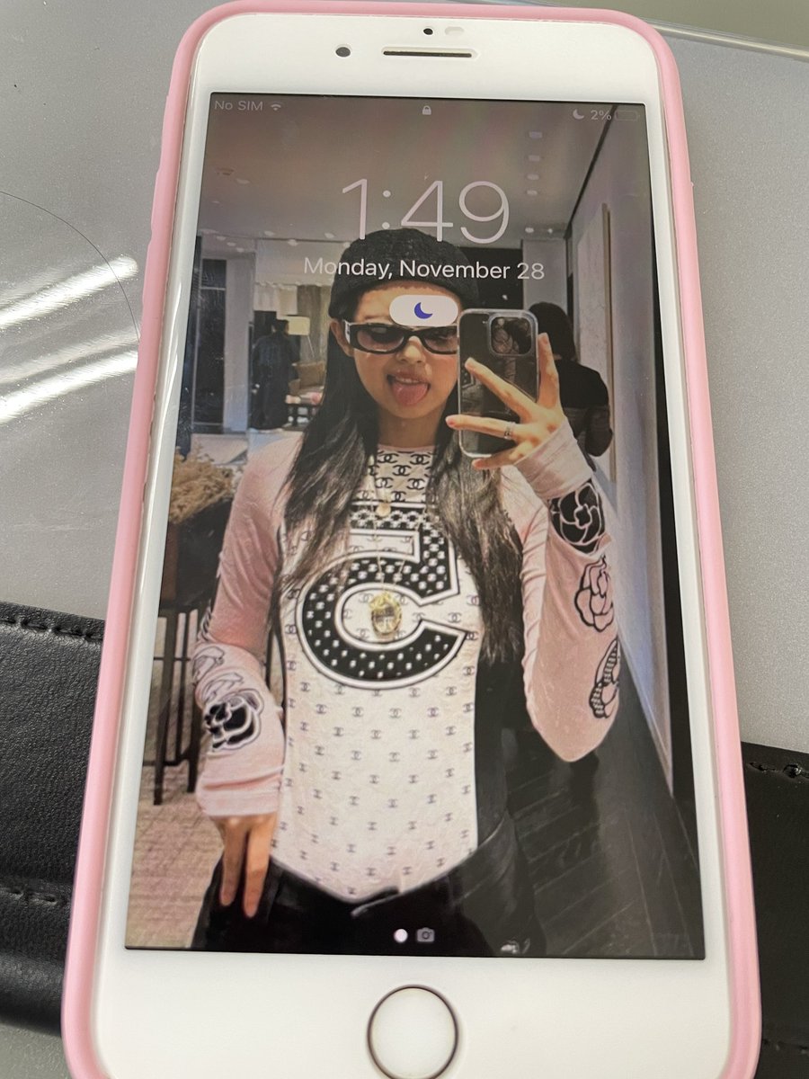 forhannibby's tweet photo. wts lfb ph

iPhone 7 Plus

6000,5500 if payo

mint condi

meet up or sdd lang 

dm for more pics

128 gb

rose gold

iPhone 8 X xs xr 11 12 13 14 pro max https://t.co/4VqvowPpsM