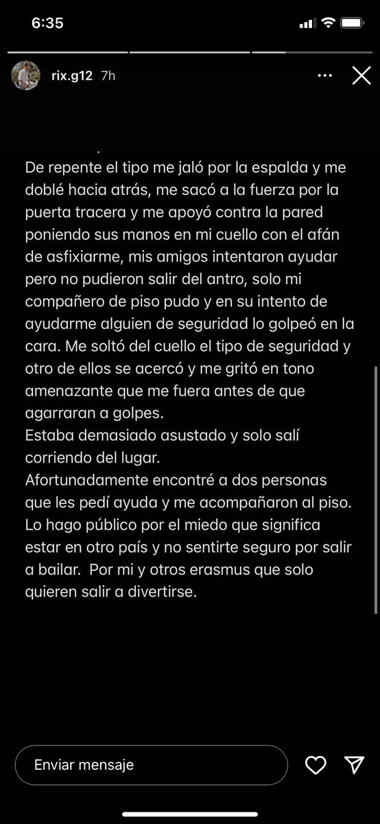 Vanitas, pub en Santiago de Compostela. A Ricardo chamáronlle a atención por bailar cun home e acabaron agarrándoo do cuello e botándoo do local. POR BAILAR cun home