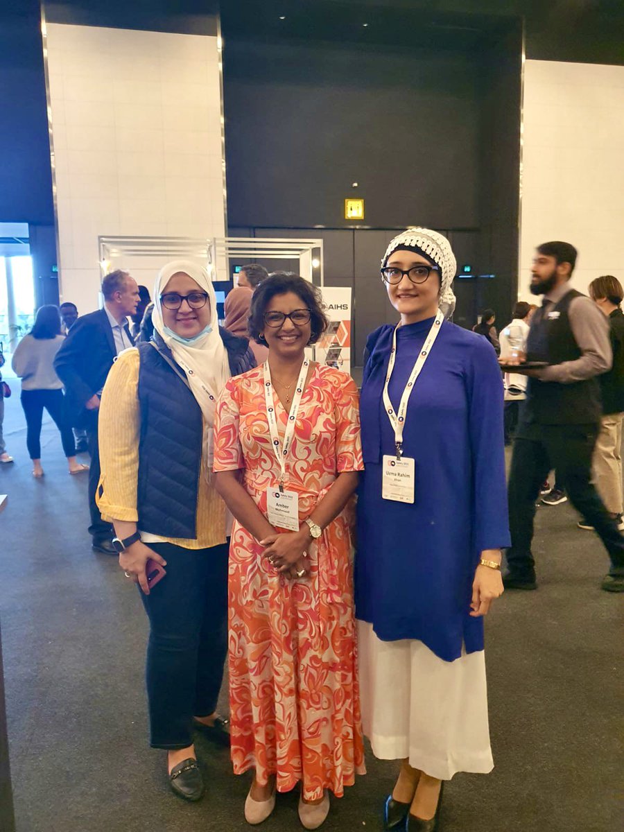 Same old Amber tweet media