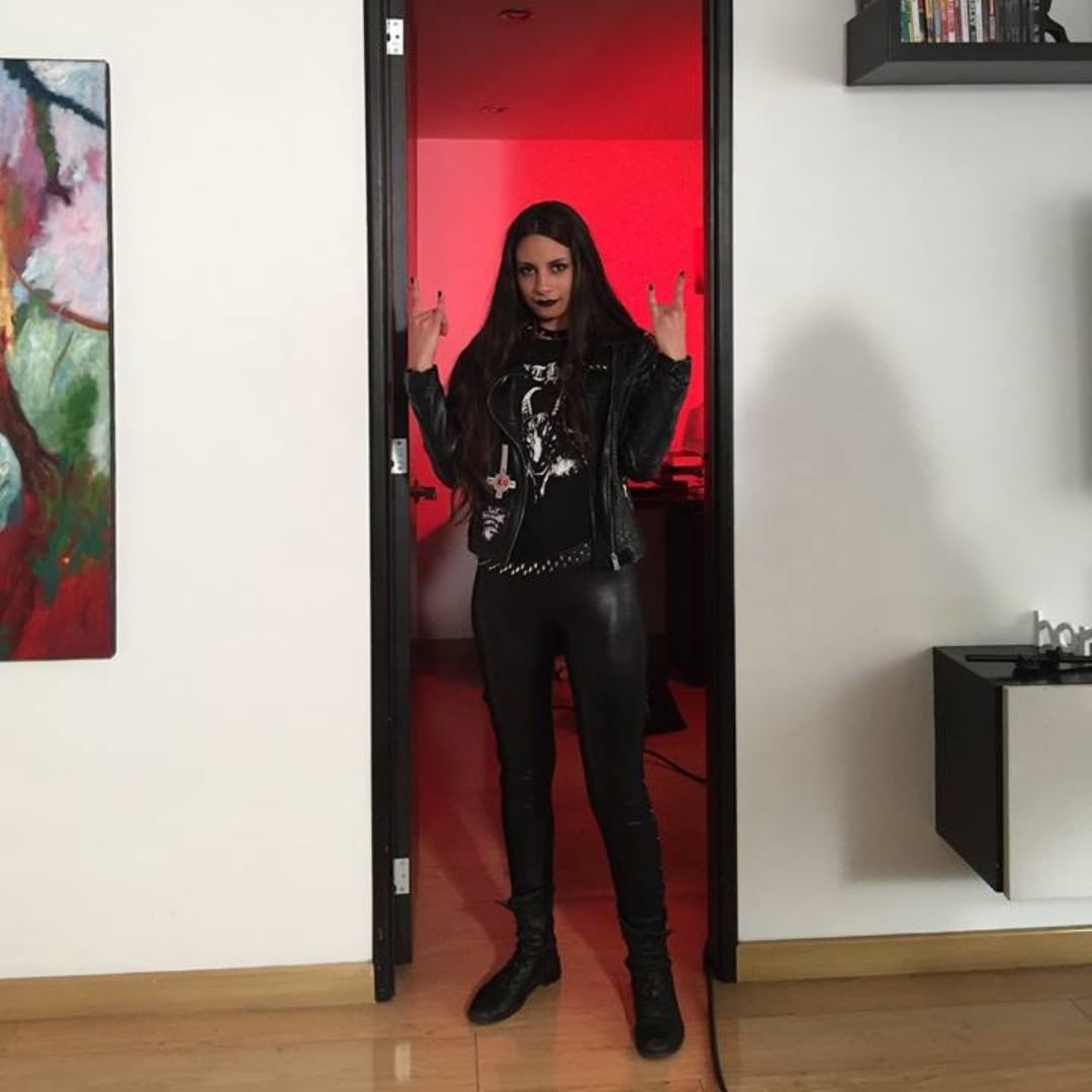 DaniEscribanoDB's tweet photo. Interpretando a "ALEX" #TBT #MetalFilm #MetalHeadGirl #DaniEscribanoDB https://t.co/GgpbgpD3uz