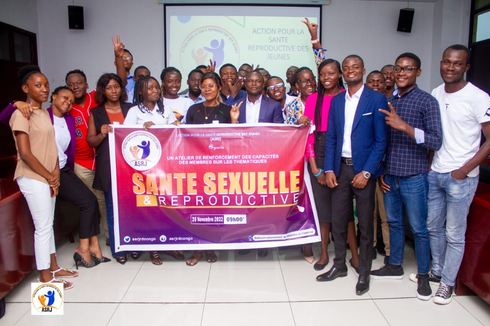 jessie_mataya's tweet photo. #Retro26: A #Kinshasa,un atelier de renforcement des capacités sur les thématiques SSR a été organisé au cours duquel,il y a une présentation de ASRJ,son fonctionnement, le rapport annuel des activités et session sur la lutte contre les Violences basées sur le genre.@Asrjrdcongo https://t.co/KGbMfG9MLO