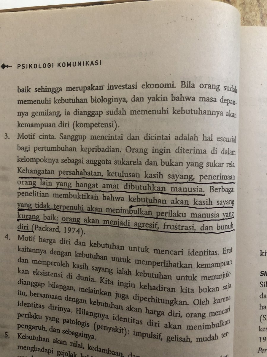 @ubantangan Setelah baca buku ini , dan ternyata kesepian adalah hal yg sangat berbahaya, makanya banyak org bunuh diri karna dia tidak dpt bercerita kepada siapapun tentang keadaan nya