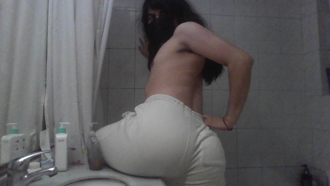 Gonna soon get rid of that pesky body hairrrr https://t.co/Tggg6T52Qm