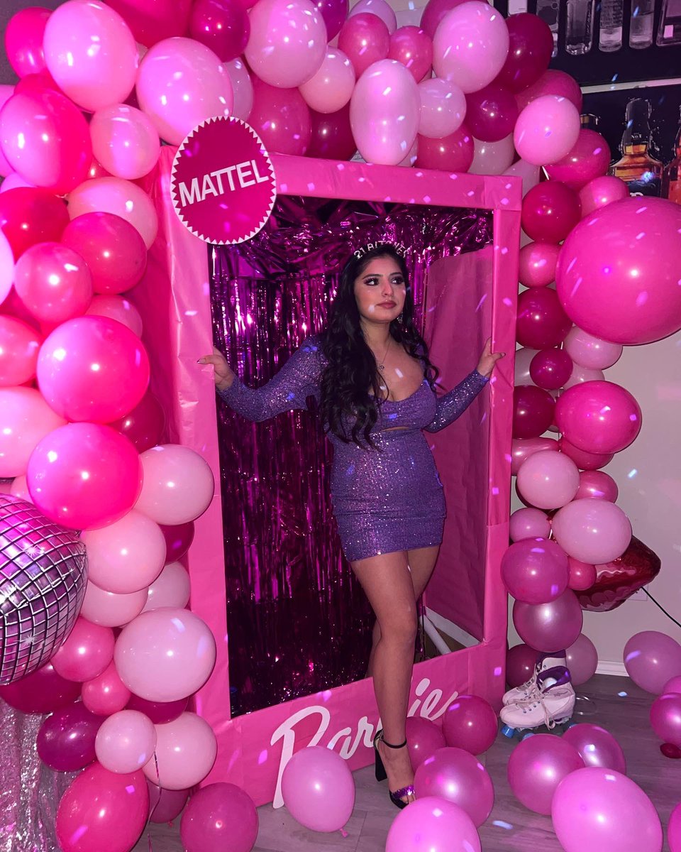hellojaylyn's tweet photo. Barbie stepping out of the box for the night https://t.co/awZnBTVRlQ