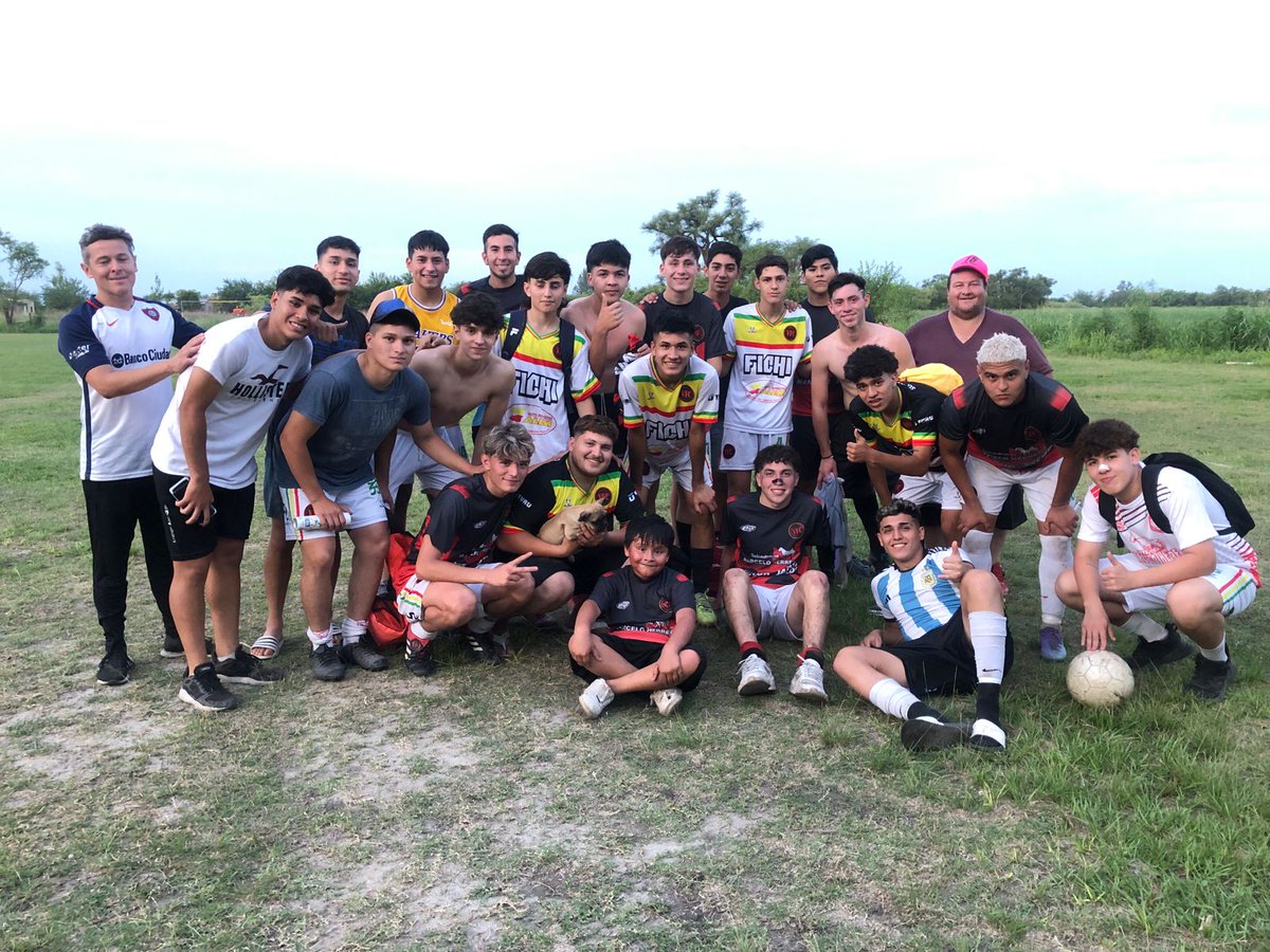 Seguimos de pie ❤️💛💚 <a href="/VoltaaFc/">VoltaFc</a>
