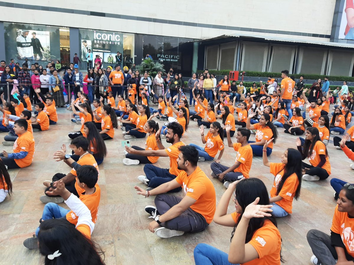 MoveTheWorldIN's tweet photo. On the occasion of World Kindness Day, Dance for Kindness and World Animal Protection India came together to spread the message of compassion and kindness for animals.
#DFK2022 #WorldKindnessDay #kindness #animalwelfare #wildlife #WorldAnimalProtectionIndia #DanceforKindness https://t.co/clpmiJU5g5