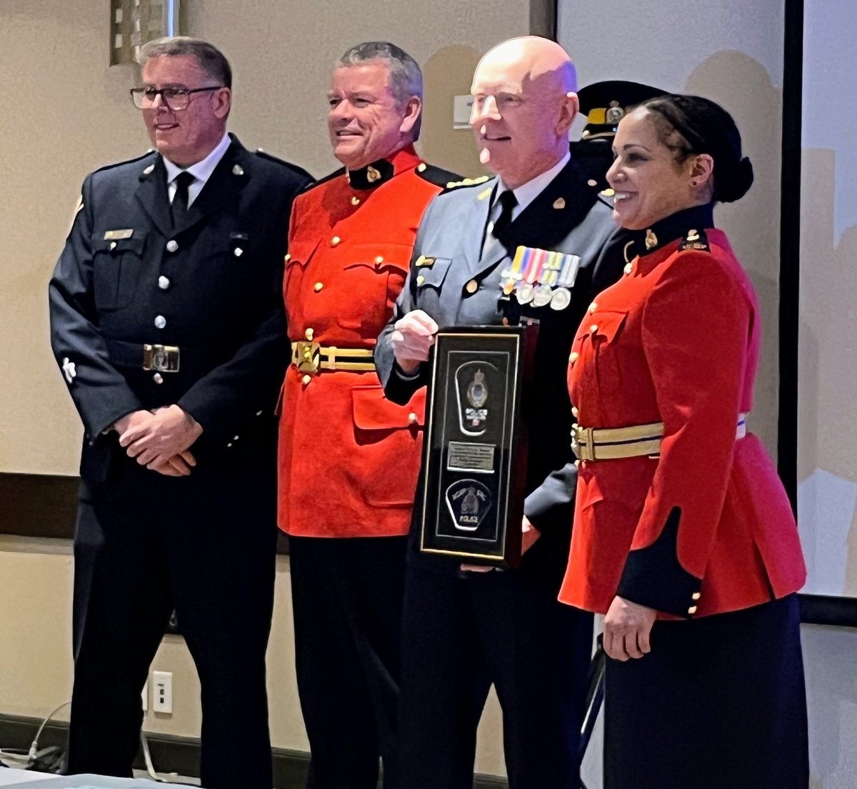Citizen Crime Watch Volunteer Dinner. 500 plus hours Achievement award in VPD's Citizen's Crime Watch Program. Thank you, Cst. Black for the award and thank you @ChiefPalmer for your presence and thoughtful words. #volunteer #vpd #communitypolicing