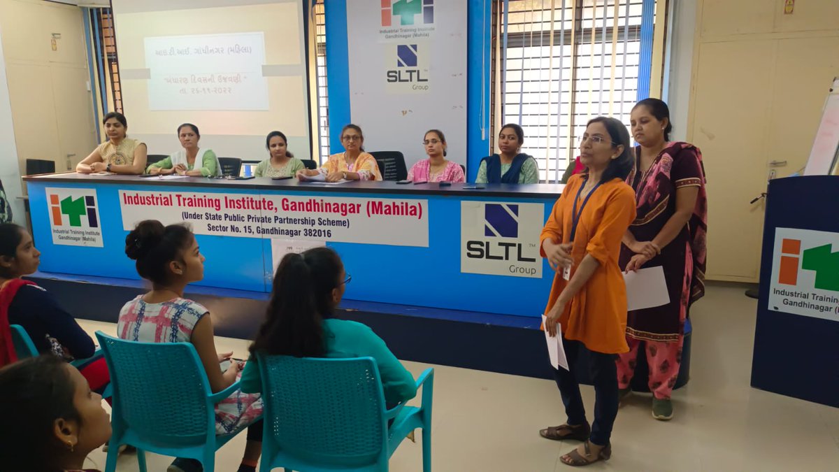 ItiMahila's tweet photo. તારીખ:26/11/2022 ના રોજ "બંધારણ દિવસ" ની ઉજવણી https://t.co/9sebARqBQJ