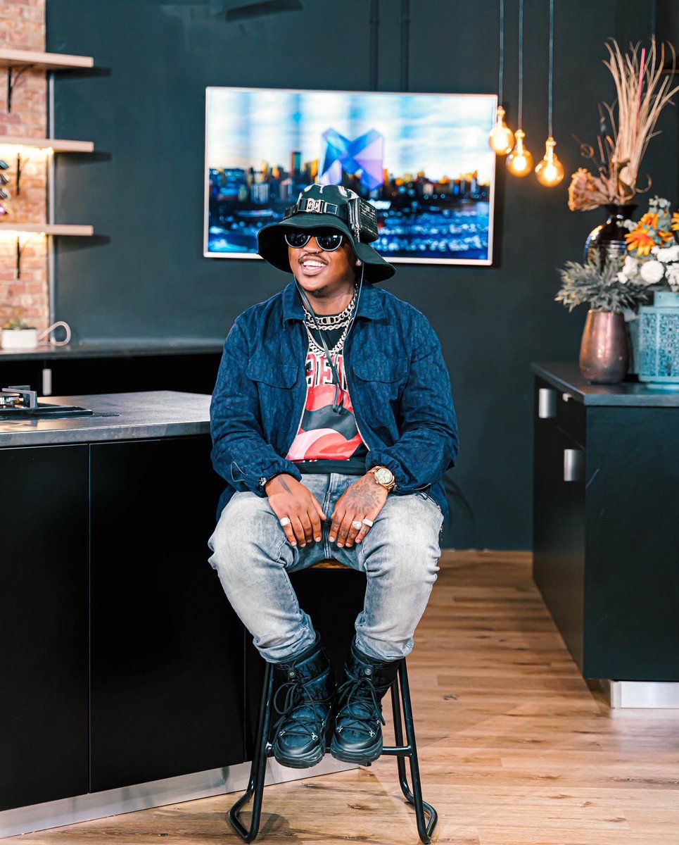 FOCALISTIC's tweet image. Chomi Ke chenchitse…
Thapelo tsaka di landile 🤞🏾⛪️🙏🏾🥷🏾