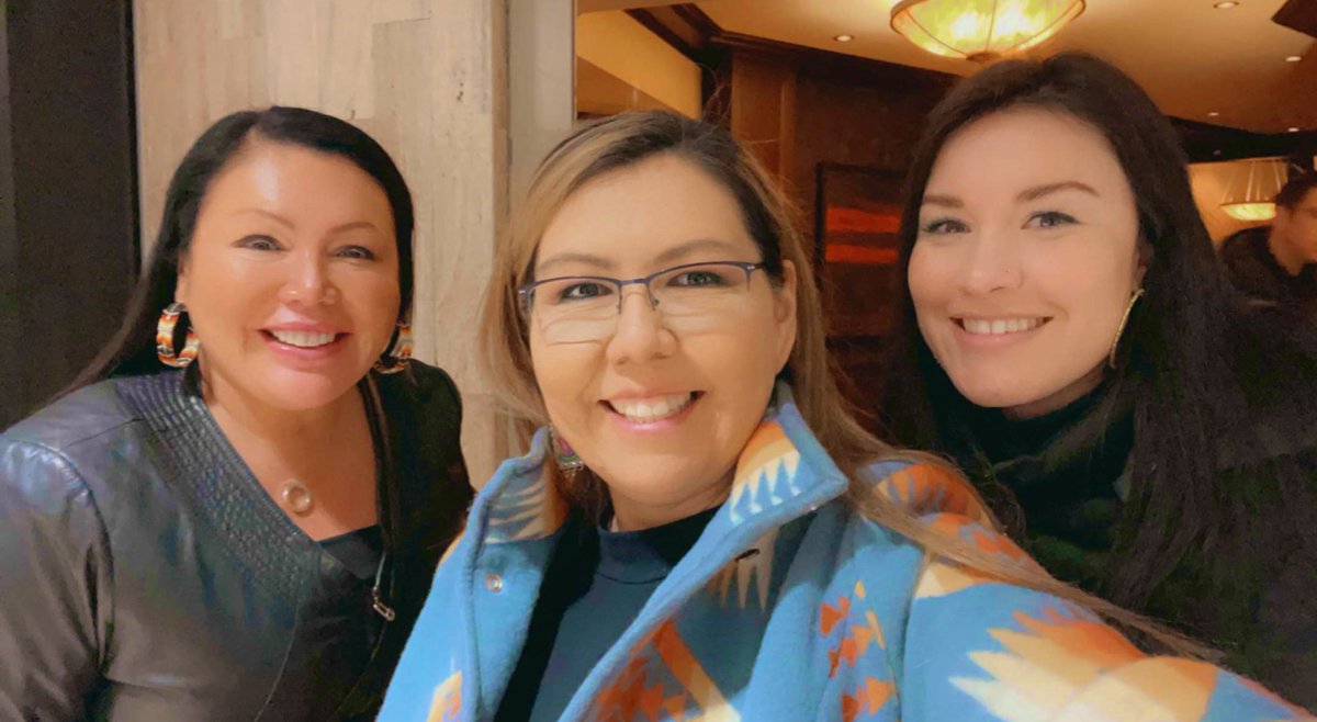 Dinner with <a href="/MelDebassige/">Melanie Debassige</a> at the Calgary Tower! Thank you so much for the visit. It was great to catch up and see each other. An early Happy Birthday to you as well! 🥰🤗🎂🎉💖🍽️🎁