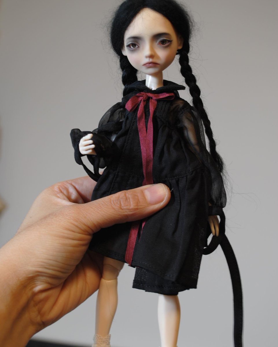 TeaTreeParty's tweet photo. 新しいメイクをしてみました。

#創作人形 #リカちゃん #bjd #ドール #ブライス人形 #ドール #ooakdoll #BJD #licca #addamsfamily https://t.co/xFbeZbo4iz