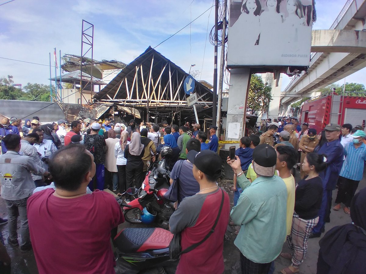 Kembali bergerak, gerus semua yang halang menghalang!