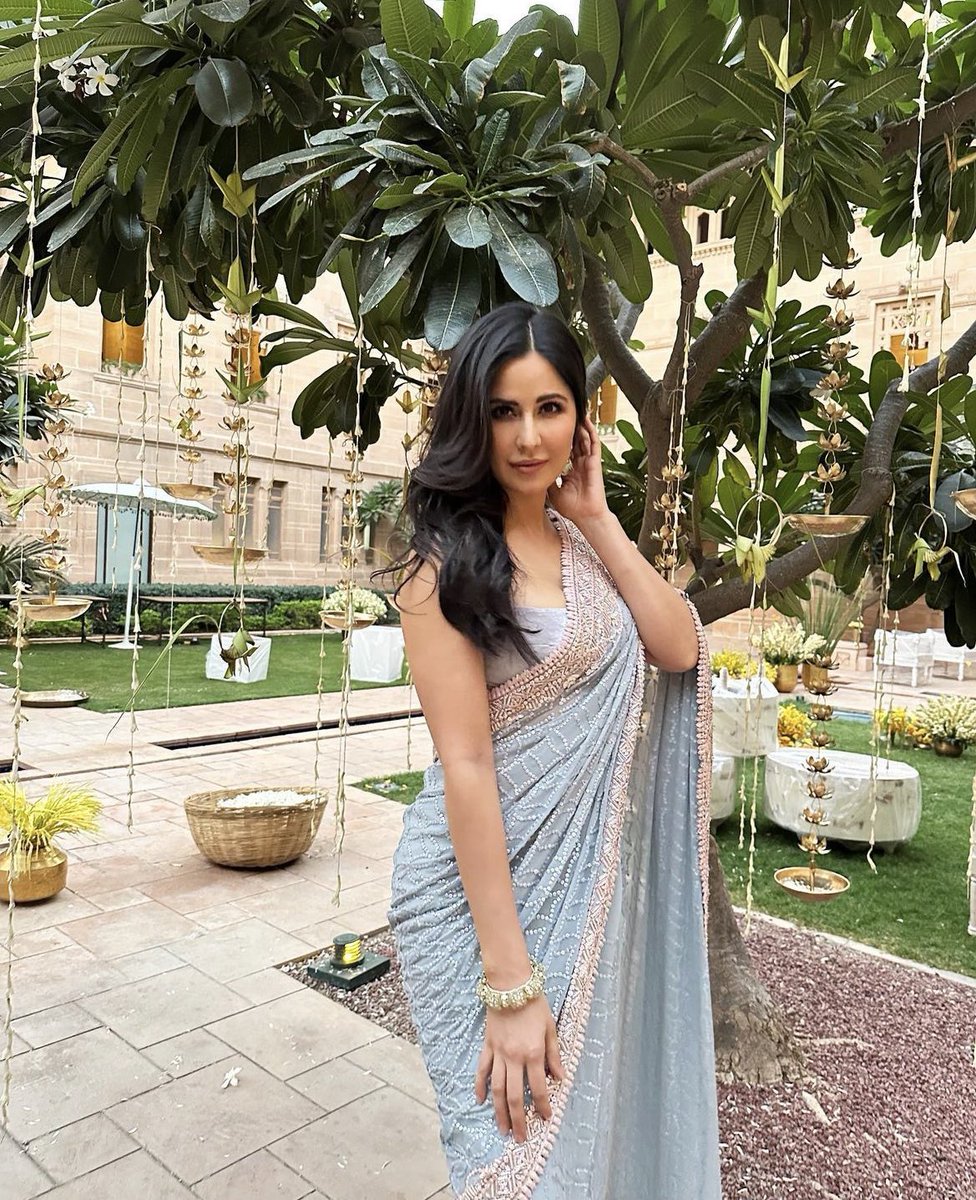 zarin_arif's tweet photo. Katrina kaif Share a Beautiful picture,looks awesome
#KatrinaKaif #Katrina
#bollywoodactress #Trending https://t.co/DaPFa1DWFf