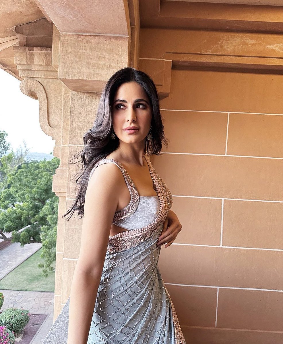 zarin_arif's tweet photo. Katrina kaif Share a Beautiful picture,looks awesome
#KatrinaKaif #Katrina
#bollywoodactress #Trending https://t.co/DaPFa1DWFf