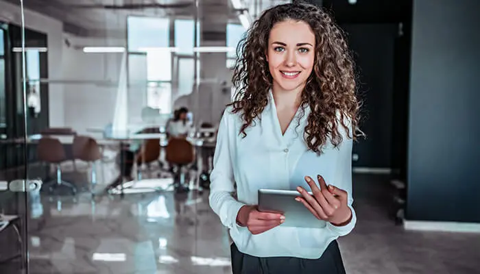 Sainavya0's tweet photo. What You Should Know Before Entering The Professional World
#Education #world #work #professional #People #college #cosumer #tech #companies #workplace
#Maintaining #dressing #unique @TycoonStoryCo @tycoonstory2020 @businessner
https://t.co/6QVH7VLUEU https://t.co/5SQKX4Wd6c