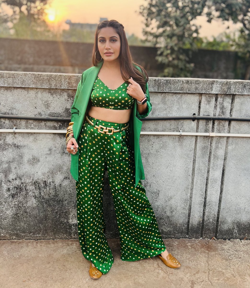 SurbhiChandna's tweet photo. ✅ https://t.co/B3Ml4b3ML4
