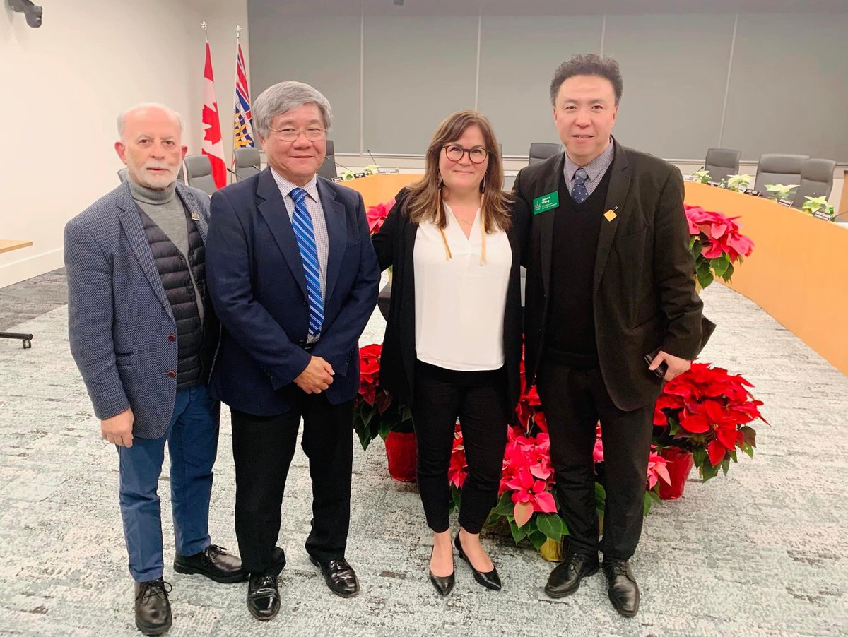 jameswangbcndp's tweet photo. Congratulations to Burnaby's newest school trustees who were officially sworn in at the inaugural board meeting. https://t.co/qKJ4YdR4M2