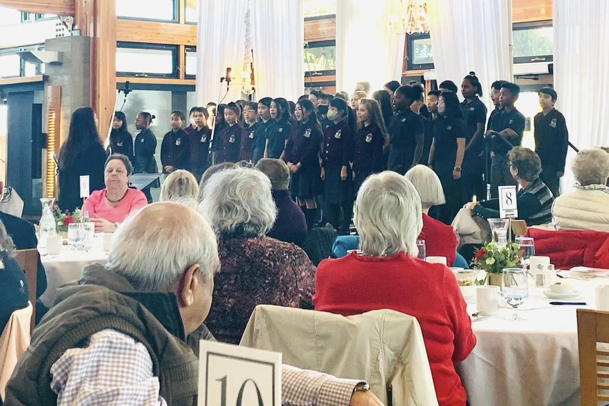 jameswangbcndp's tweet photo. The City’s Citizen Support Services hosted the Annual Christmas Gadabouts Luncheon @ Riverway Golf Clubhouse. Thanks for all volunteers, supporters and sponsors for this wonderful event. https://t.co/gWsYkoHtKf