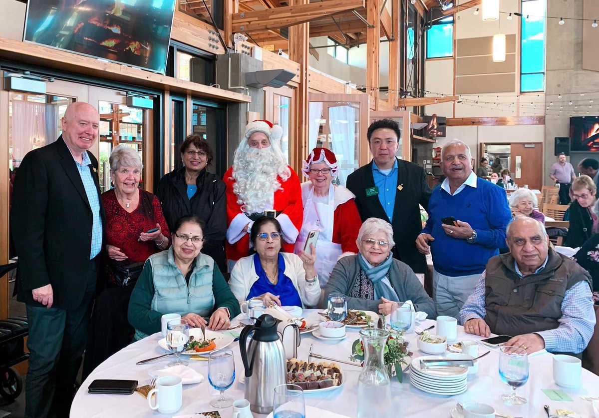 jameswangbcndp's tweet photo. The City’s Citizen Support Services hosted the Annual Christmas Gadabouts Luncheon @ Riverway Golf Clubhouse. Thanks for all volunteers, supporters and sponsors for this wonderful event. https://t.co/gWsYkoHtKf