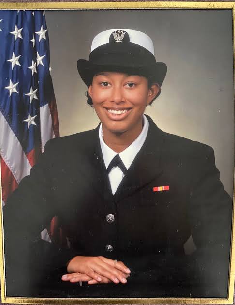 Jamin🦅 on Twitter: "Sexy military women on and off their uniforms. 🤯