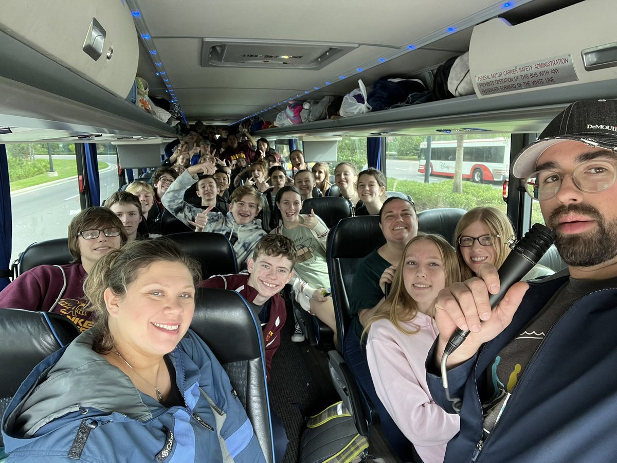 MrNewhard's tweet photo. #bus2bestbus #bus2rocks #ahsmickey #truelymemorabletrip https://t.co/8ELkJi5Bdx