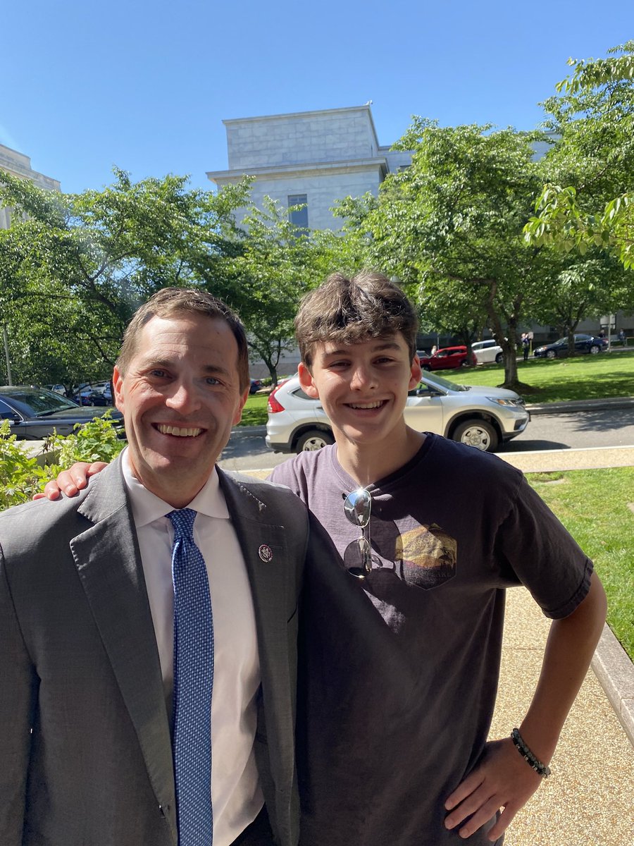 JazarFNBR's tweet photo. Well good golly looks like I ran into Mr @JasonCrowCO and had a blast talking about politics. It was a great time and he is a man who gets it done https://t.co/3MA07wjFNt