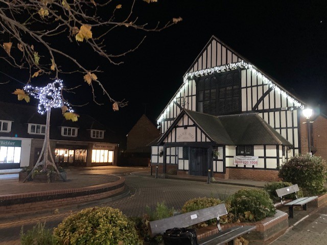 Meeting tonight 7.00pm at #Cranleigh Village Hall with Thames Water to discuss water supply and sewerage issues <a href="/LAMTownsend/">Cllr Liz Townsend BEM 🔶💙🇺🇦</a>