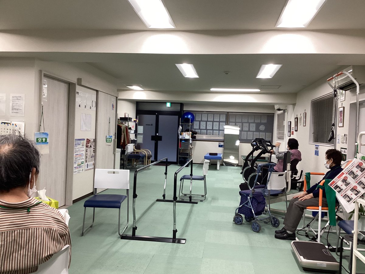本日はお休みも重なり、3人で運動しております😄
昨日のサッカーがショックだったんですかね❓
頑張れ日本😄

#デイサービス #リハビリ #半日型 #地域密着 #介護 #福祉 #新規設立 #理学療法士 #社会福祉士