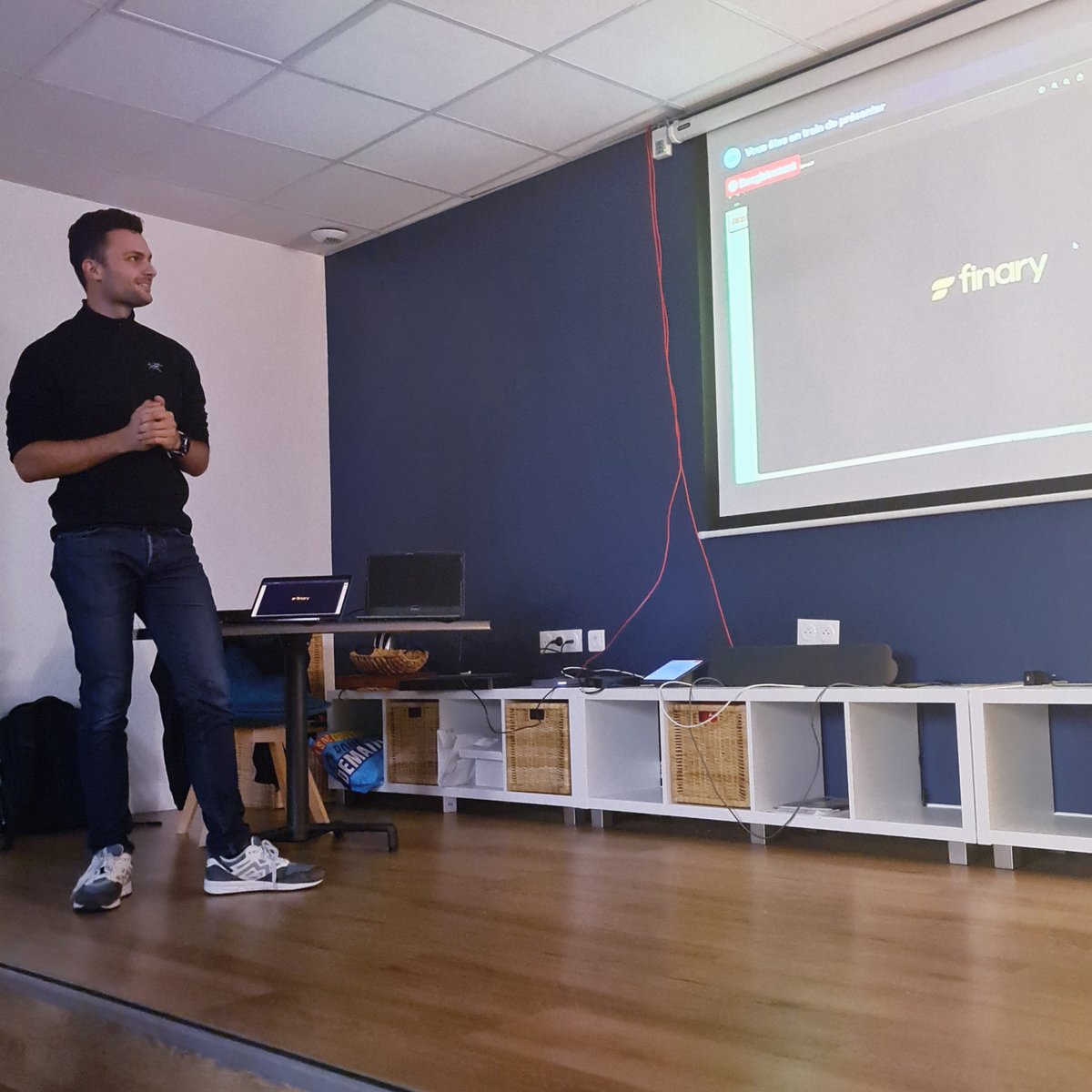Meetup - Last week, we held a new client meetup. <a href="/finaryhq/">Finary</a>'s CTO &amp; co-founder <a href="/JulienBlancher/">Julien Blancher</a> took a look back at our #collaboration and shared Finary's European ambitions &amp; future developments. Our coworkers were super enthusiastic! Thanks again Julien! #wealthtech #fintech