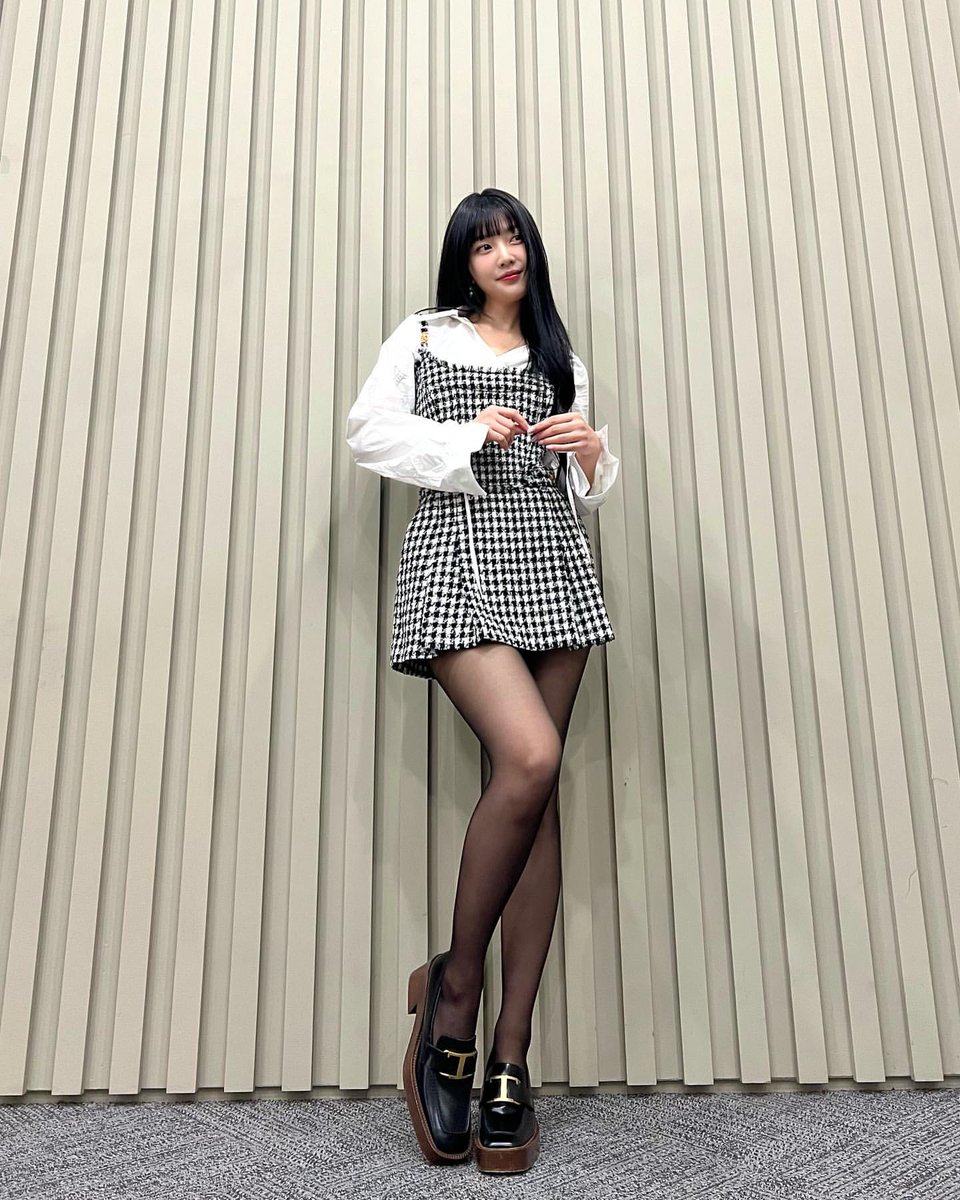 joystgrm's tweet photo. [INSTAGRAM POST] - 5P

🖤Birthday🖤
https://t.co/JetzokMCmS

@RVsmtown #RedVelvet #레드벨벳 #Joy #조이 #TRF2022 
221128 · 16:28:39 KST https://t.co/fQ8Gcp6jiV