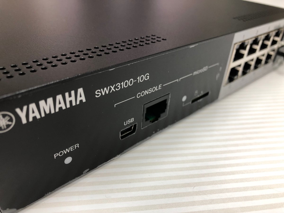 JOHO_nics's tweet photo. 【ネットワーク】
ヤマハのL3スイッチ(SWX3100)じゃないですか!先生!
#YAMAHA #ヤマハ #SWX3100 https://t.co/hT8DjjW5Va