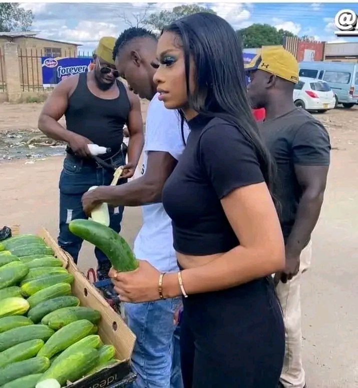 nkunzi_phiri's tweet photo. She be holding it like she holding Levels d*ck
#Levels #Shashl #sextape #levelsshashl https://t.co/sALhErGnQz