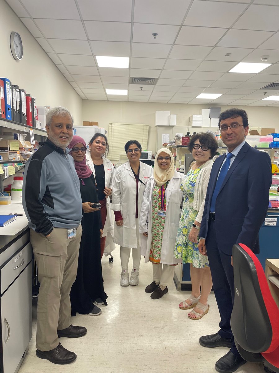 #CMHS welcomed Prof. Josephine Nalbantoglu, Associate Provost #GraduateEducation &amp; Dean-Grad &amp; Postdoc Studies <a href="/mcgillu/">McGill University</a> &amp; Prof. Ali Al-Marzouqi, Dean-College of Grad Studies <a href="/UAEU_NEWS/">جامعة الإمارات العربية المتحدة</a> to tour #research labs &amp; meet faculty &amp; #gradstudents. <a href="/MMSA_CMHS/">MMSA</a> <a href="/FMSA__CMHS/">FMSA</a> <a href="/McGillGradStudy/">McGill Graduate & Postdoctoral Studies</a>