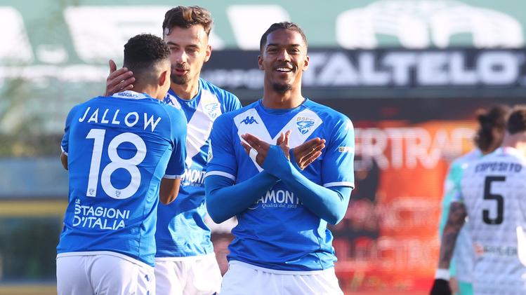 Brescia - Spal 2-0 calciobrescia.com/27-brescia-cal… #bresciaspal #bscf #brescia