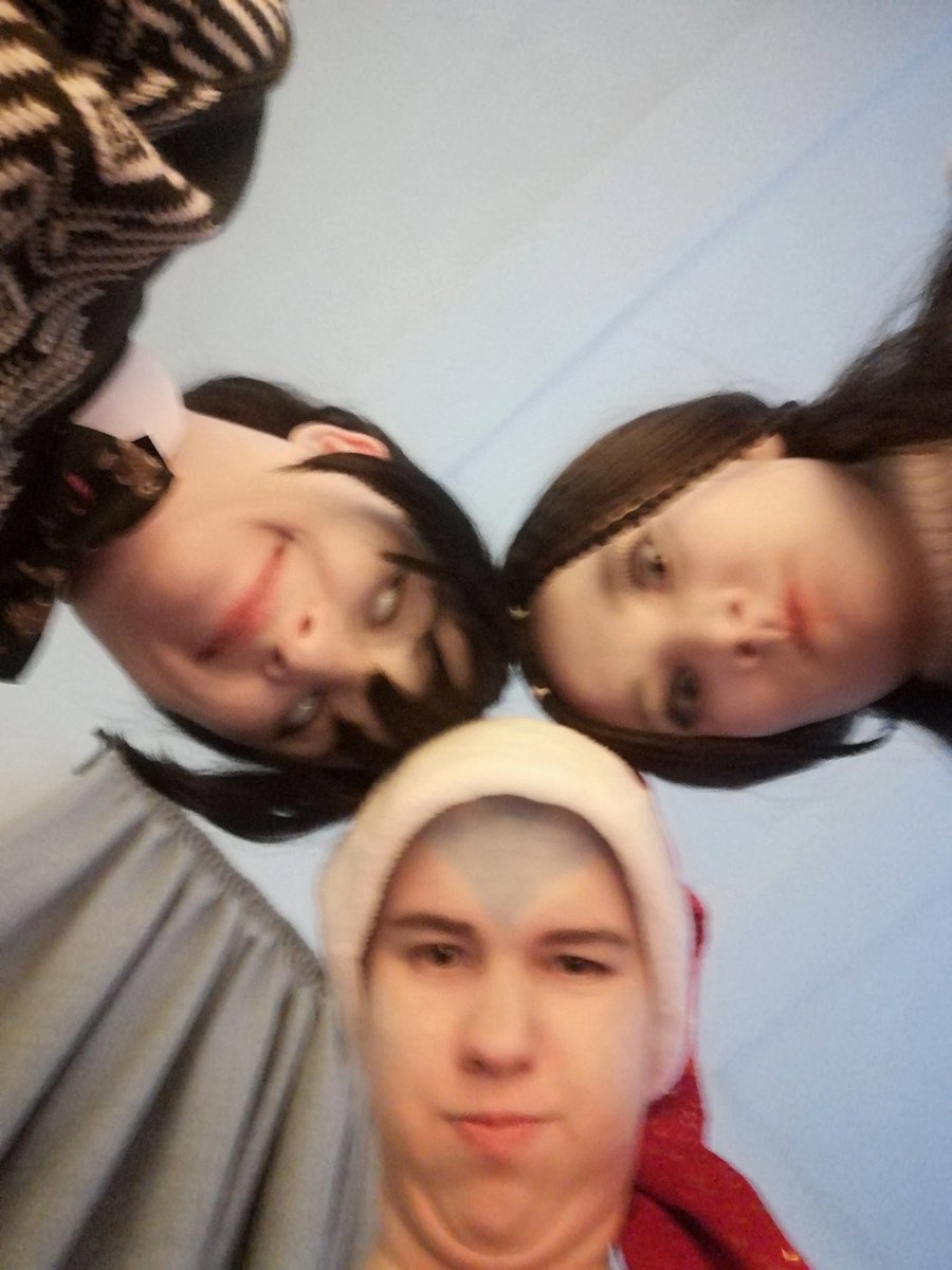 DeaAnanas's tweet photo. Кстати, аватара пофотали. Сюда тоже похвастаюсь https://t.co/qSq6QCeHxG