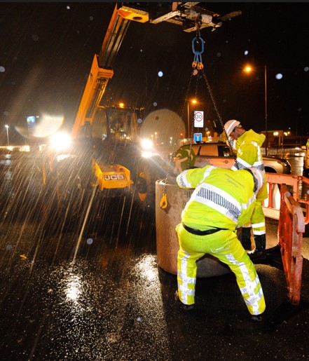 EnvAgencyAnglia's tweet photo. We are ready to take action wherever it is needed this winter!
The Environment Agency has over 250 mobile pumps and 6,000 trained staff across the country.
Sign up for our free flood warning service here: https://t.co/ntDCCRtx1n
#FloodAction #PrepareActSurvive https://t.co/rxlDUh3uzs