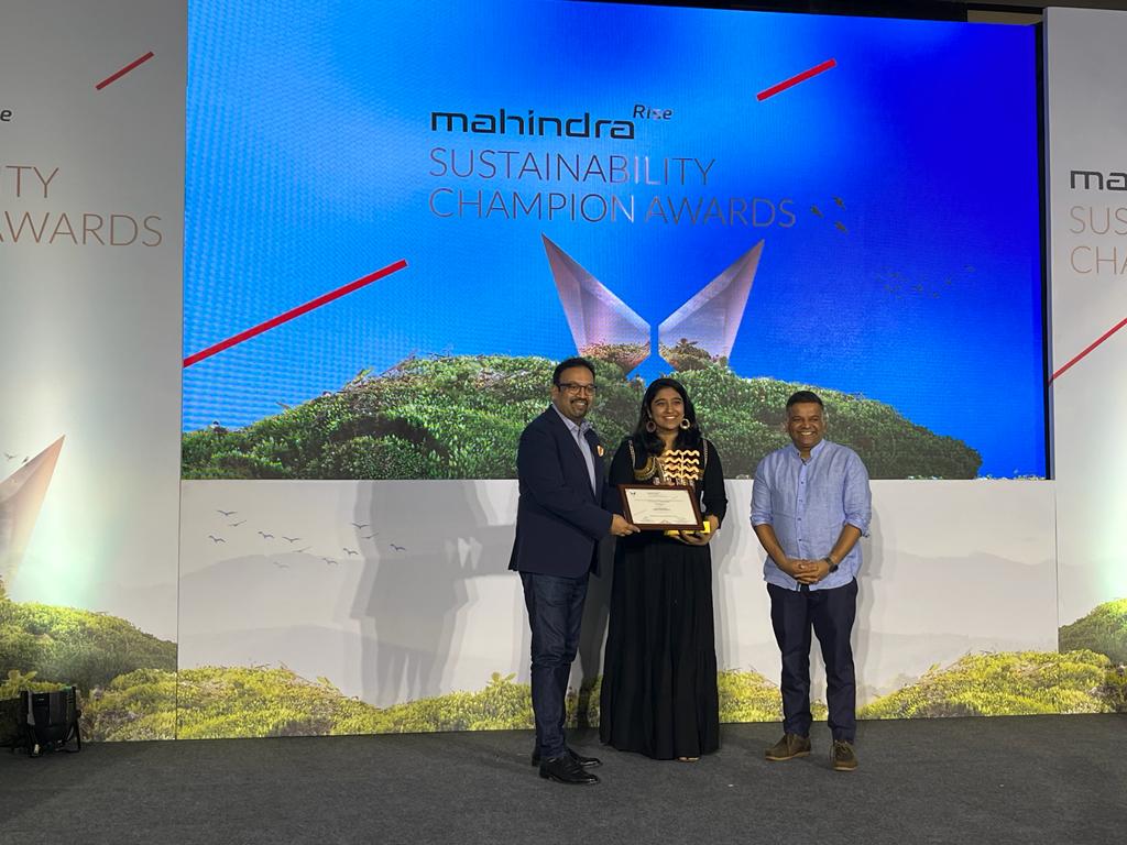 WRI India (@wriindia) on Twitter photo #MahindraSustainabilityChampionAwards | <a href="/madpai/">Madhav Pai</a>
also presented the award in the Clean Water category to <a href="/GarvitaGulhati/">Garvita Gulhati</a>, Founder @whywasteorg.
<a href="/MahindraRise/">Mahindra Group</a> <a href="/Mahindra_Auto/">Mahindra Automotive</a> #MahindraSustainabilityChampionAwards | <a href="/madpai/">Madhav Pai</a>
also presented the award in the Clean Water category to <a href="/GarvitaGulhati/">Garvita Gulhati</a>, Founder @whywasteorg.
<a href="/MahindraRise/">Mahindra Group</a> <a href="/Mahindra_Auto/">Mahindra Automotive</a>