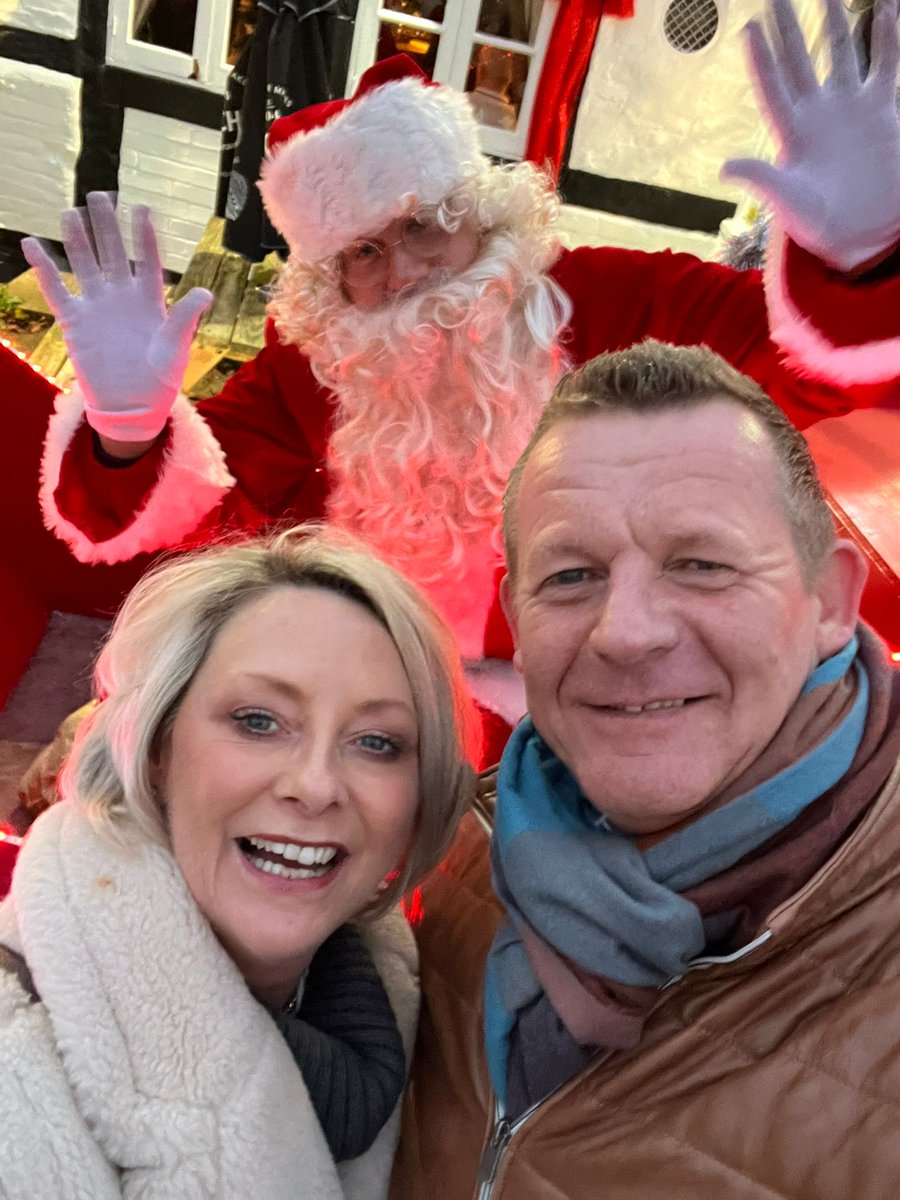 Malvern Round Table (@malverntable) on Twitter photo Fabulous to have our 1st sleigh outing of the season at the Rose & Crown Severn Stoke yesterday, thanks to all who came to see us and donated for <a href="/AcornsHospice/">Acorns Children's Hospice</a> & @MalvernFamilies π
π #malvern #worcestershire #WorcestershireHour #malvernhour Fabulous to have our 1st sleigh outing of the season at the Rose & Crown Severn Stoke yesterday, thanks to all who came to see us and donated for <a href="/AcornsHospice/">Acorns Children's Hospice</a> & @MalvernFamilies π
π #malvern #worcestershire #WorcestershireHour #malvernhour