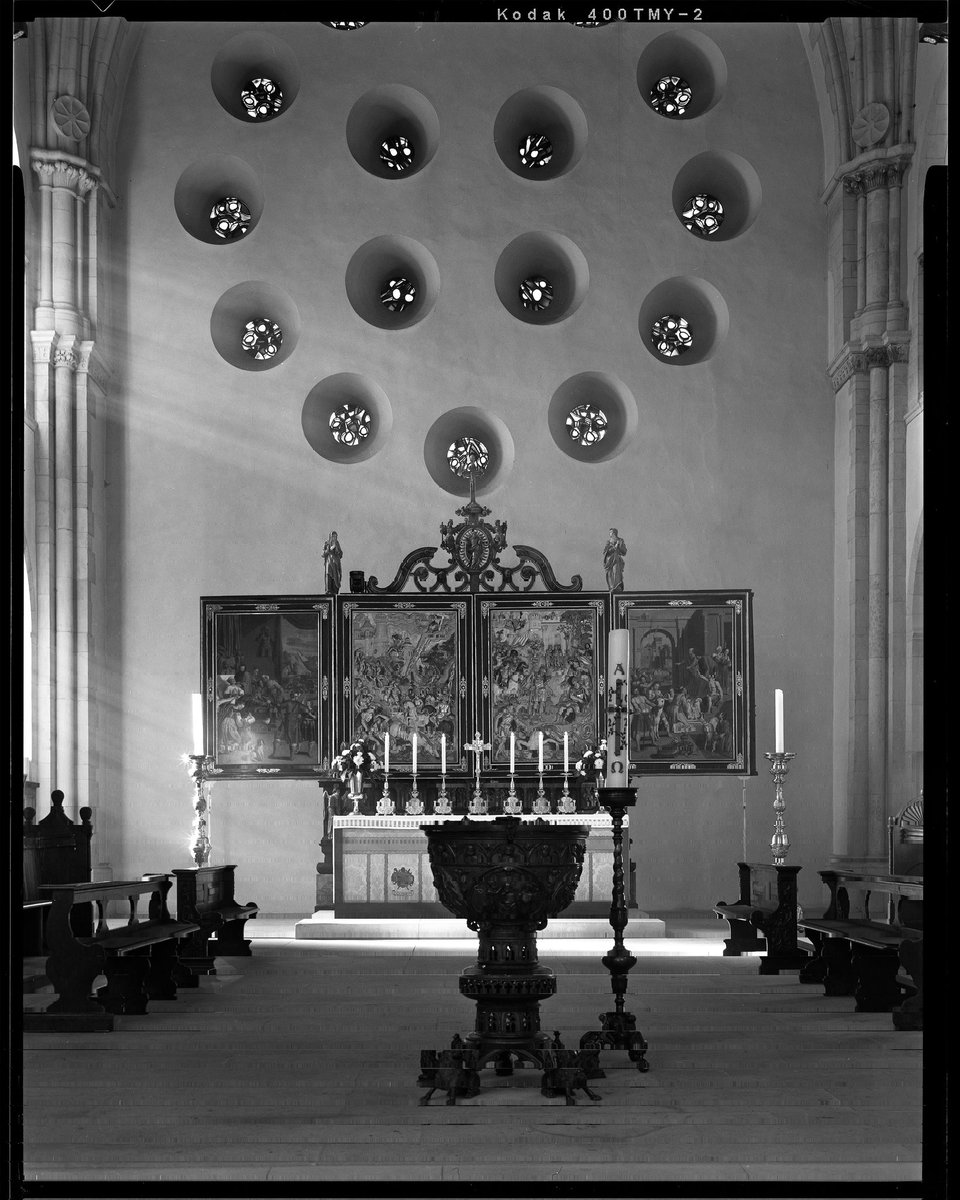 roelandhens's tweet photo. Münster Germany, November 2022

#kodak #tmax400 #4x5film #sheetfilm #4x5 #shootitwithfilm https://t.co/H2jRRFvgOa