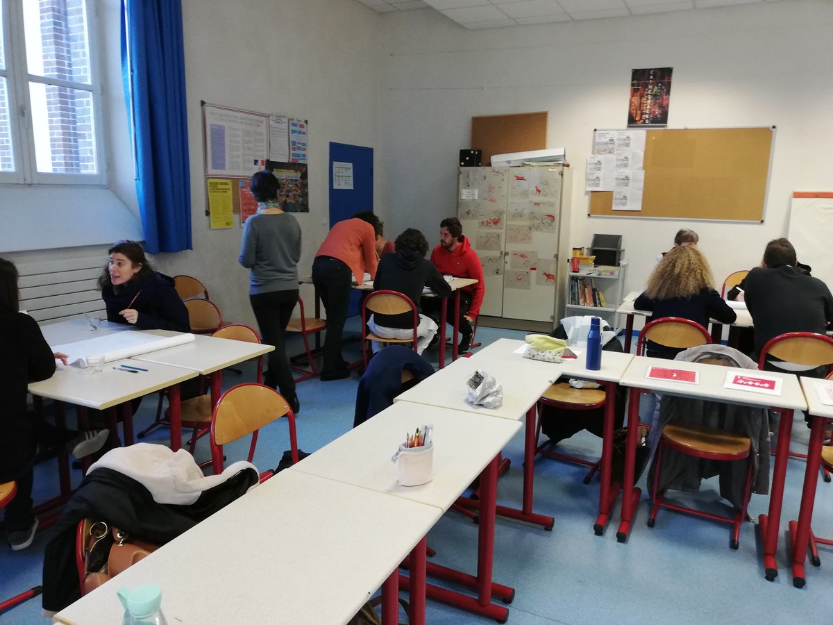 jemmasmc's tweet photo. Formation sur l'intégration des #ODD  dans les projets et les programmes. Albert Camus Dreux. Atelier 1- Quels gestes dans mon quotidien. #EDD. @EDD_AOT @dsden28 https://t.co/INAGzAFdwg