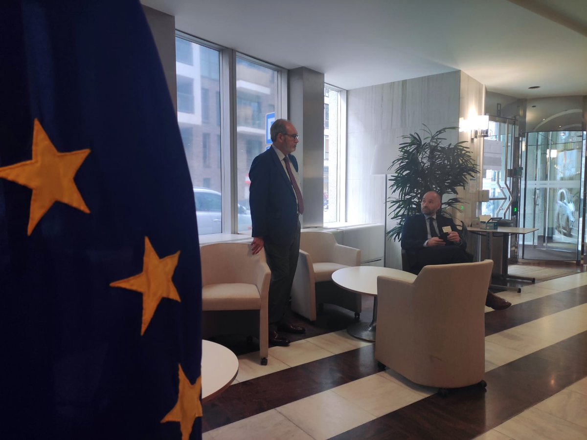 ASCER_comunica's tweet photo. Arranca la 2⃣ agenda de trabajo en Bruselas
con reuniones de alto nivel con instituciones
europeas 🇪🇺
Participan el presidente de #ASCER Vicente Nomdedeu, el secretario general
@albechavarria y Mireia Llinares responsable del área de Comercio Internacional y Promoción https://t.co/itBnjbeeW5
