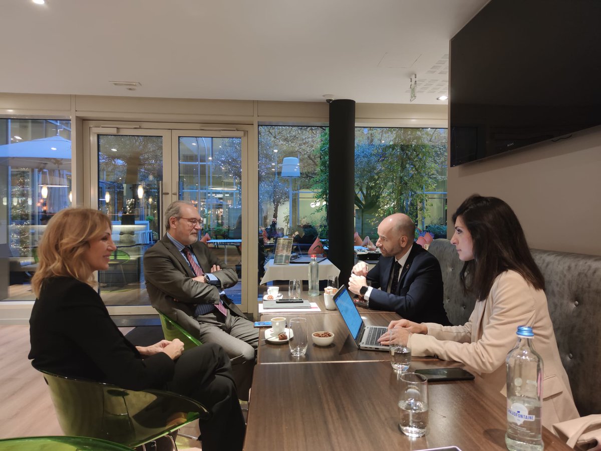 ASCER_comunica's tweet photo. Arranca la 2⃣ agenda de trabajo en Bruselas
con reuniones de alto nivel con instituciones
europeas 🇪🇺
Participan el presidente de #ASCER Vicente Nomdedeu, el secretario general
@albechavarria y Mireia Llinares responsable del área de Comercio Internacional y Promoción https://t.co/itBnjbeeW5