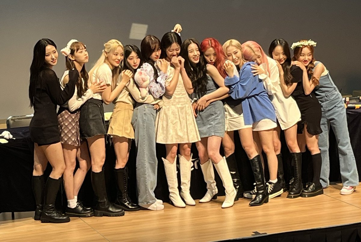 hourlyaeong's tweet photo. 12 or nothing!! https://t.co/6cihcgolmQ