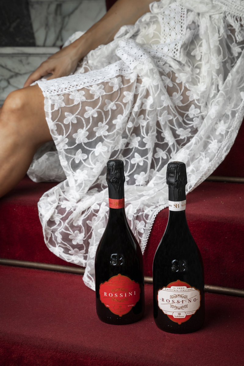sei_bellissimi's tweet photo. Our main secret is Moscato sparkling wine 🍾combined with the best strawberries🍓And oh, it’s vegan certified!  

📸 @vitofuscostudio 

#seibellissimi #drinkbellissimi #rossini #rossino #rtd #vegancertified #giancarlomancino #lowabv #alcoholfree #drinkpositive #noaddedsugar https://t.co/pa2of18Ys8