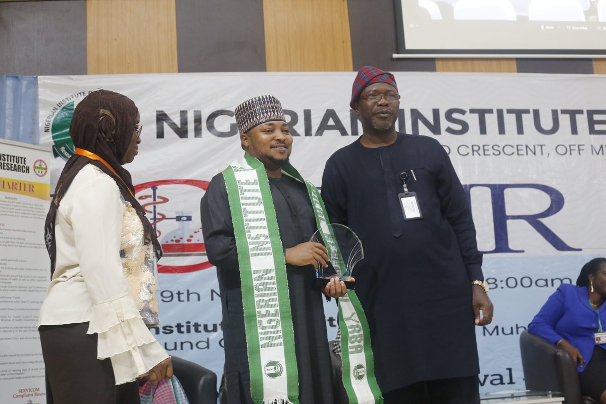 IchairN's tweet photo. Award Presentations to the #ICHAIR2022 Sponsors at the closing ceremony.
@nimrnigeria @thermofisherDx @weare54gene @Chika_Onwuamah @APINNigeria @AlikoDangoteFdn @UIScienceCo @inqababiotecWA @SynapseTechNg @BiologixS @HIVSTIsHep https://t.co/w4pHpueokP