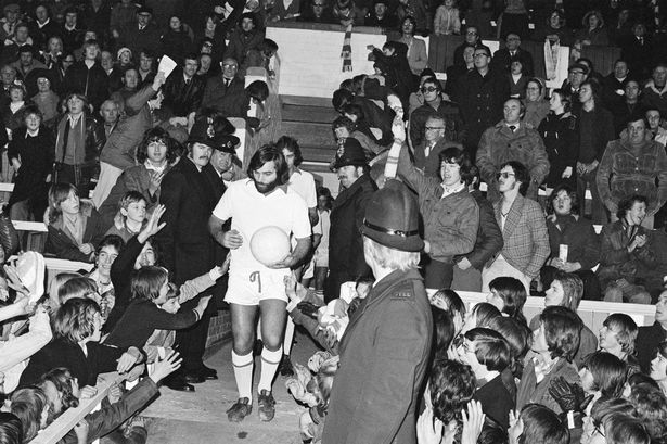 ON THIS DAY…

In 1975, after his departure from Old Trafford. George Best made his debut for Stockport County, scoring a goal in a 3-2 win over Swansea.

#SCFC #StockportCounty