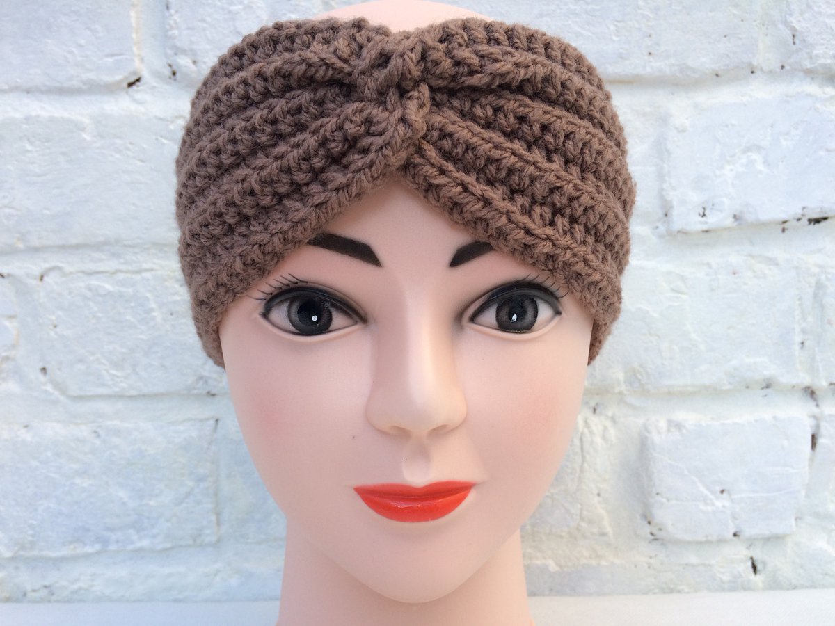 bespoke_gift's tweet photo. Excited to share the latest addition to my #etsy shop: Pony tail winter hat headband ear warmer https://t.co/SIUUIRUct9 #christmas #bohohippie #birthday #headbandearwarmer #chunkyheadwarmer #luxurypresentfor #daughterbirthday #vegansisterinlaw #secretsantapresent https://t.co/s64MCtaRmd