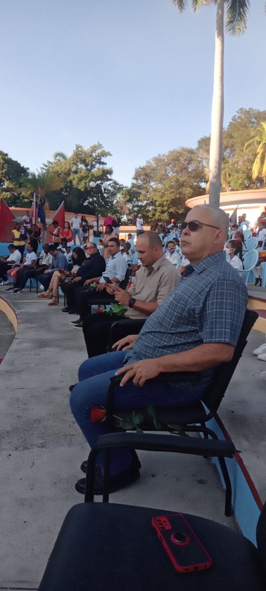 YanetHzP's tweet photo. Inicia el Curso Escolar en #LaHabana  la escuela primaria Gustavo Pozo recibe y abraza a sus alumnos ,colectivo de trabajadores, familiares y la comunidad en #CubaViveYTrabaja . https://t.co/TE3rgs9dpj